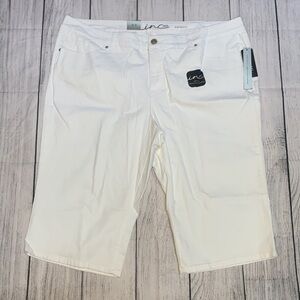 INC Tummy Control White Bermuda Jean Shorts Size 24W